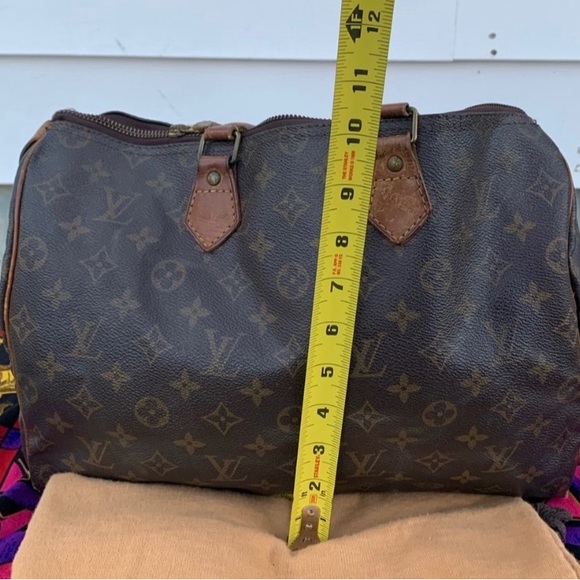 Authentic Louis Vuitton Speedy 35 - Picture 12 of 14
